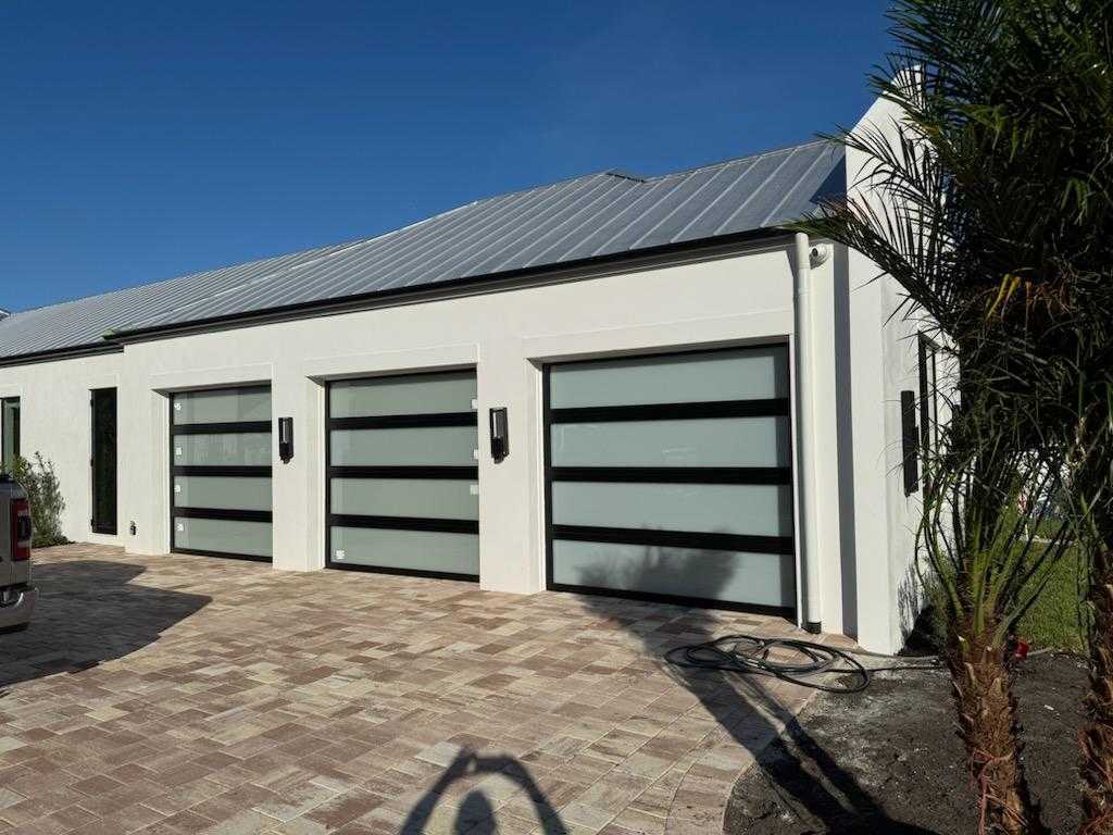 Garage Doors Service: Complete Guide to Installation, Repair, and Maintenance